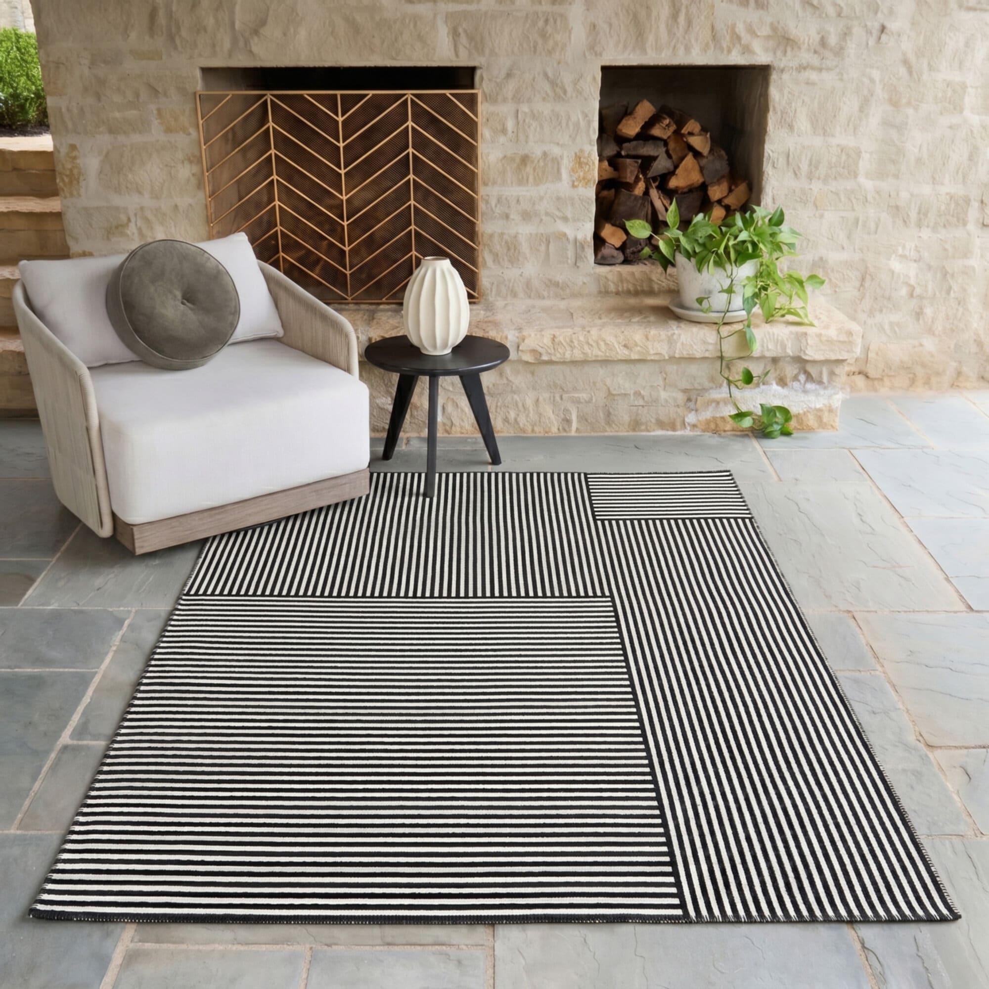 Parnell Modern Striped Indoor/Outdoor Area Rug