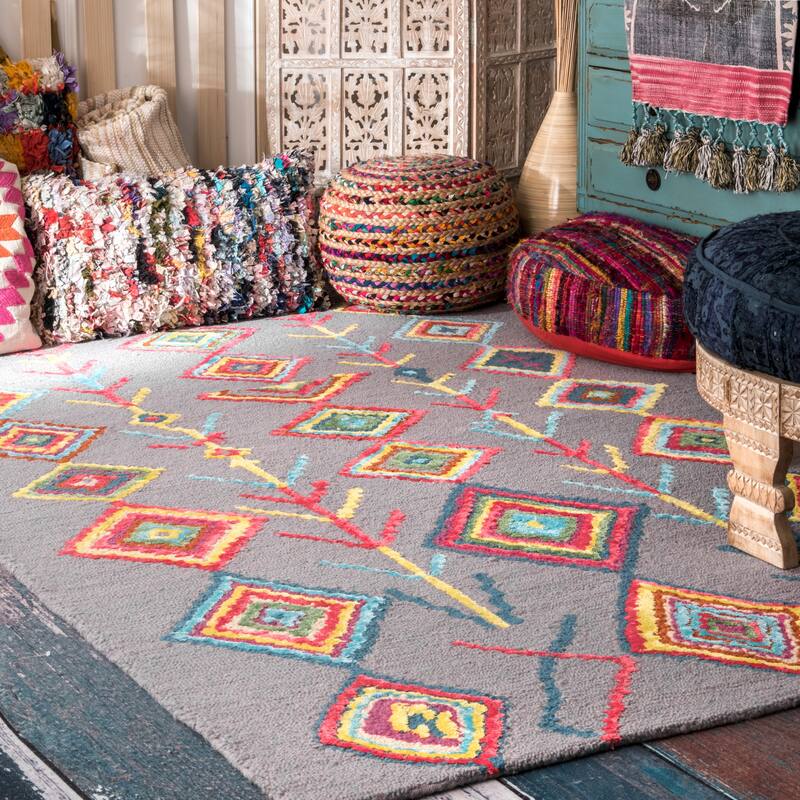 Nuloom Hand Tufted Wool Moroccan Triangle Rug - 4' x 6' - Gray - Rectangle