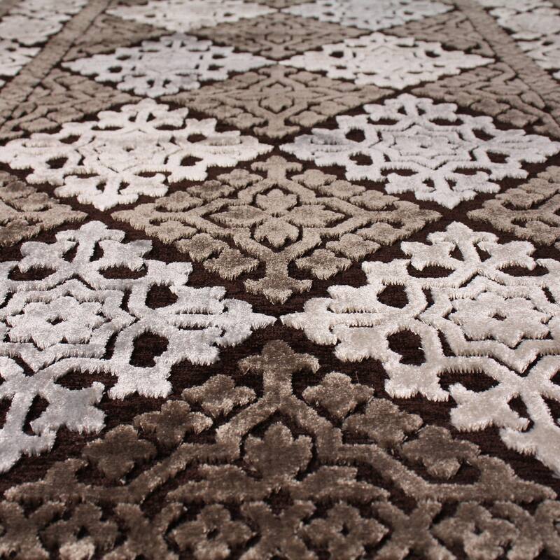Superior Floral Medallion Sculpted High-Low Pile Polyester Area Rug