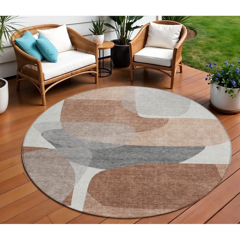 HomeRoots Abstract Transitional Rectangle Outdoor Rug - 8' Round