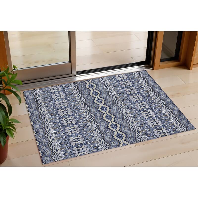HomeRoots Moroccan Transitional Rectangle Outdoor Rug - 3' x 5'