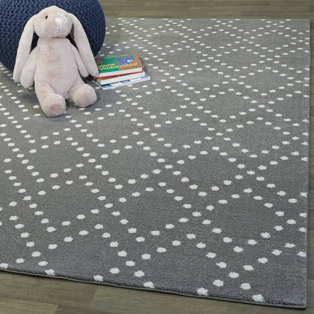 Dotted Diamond Chevron Trellis Area Rug