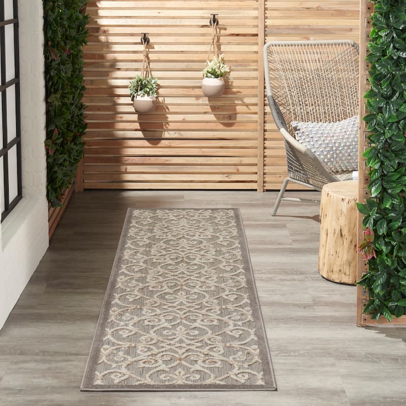 Nourison Aloha Transitional Scroll Indoor/Outdoor Damask Rug
