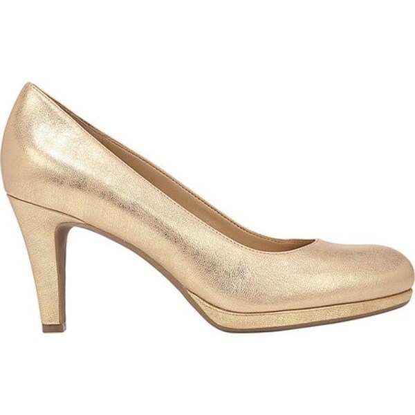 naturalizer gold pumps