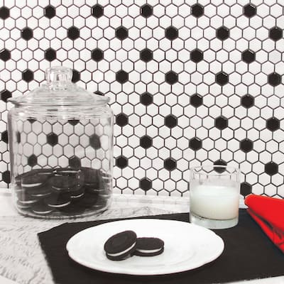 SomerTile Madison Hex Matte 11-7/8 in. x 10-1/4 in. x 6mm Cool White with Black Dot Porcelain Mosaic Tile