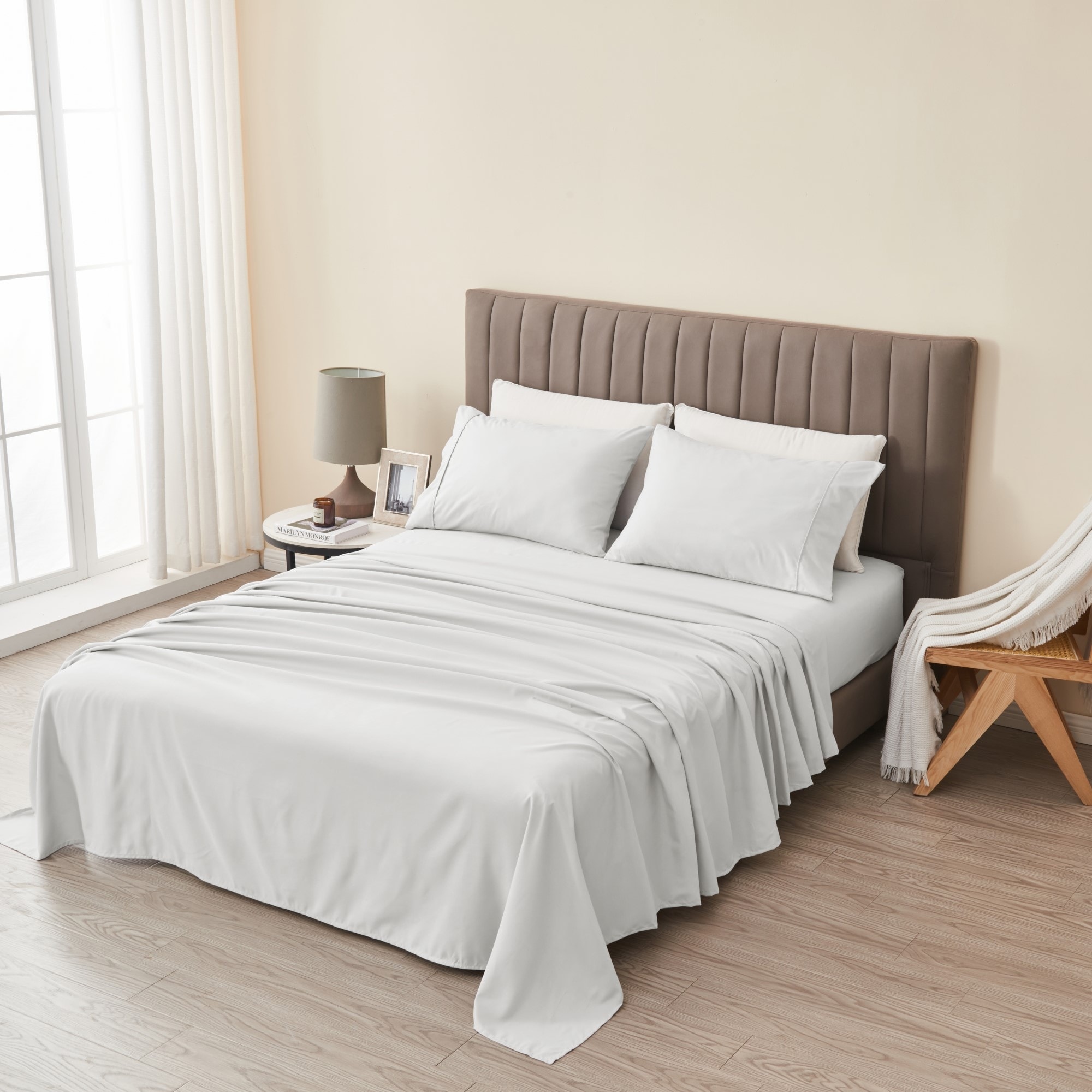Premium Solid Microfiber Sheet Set.