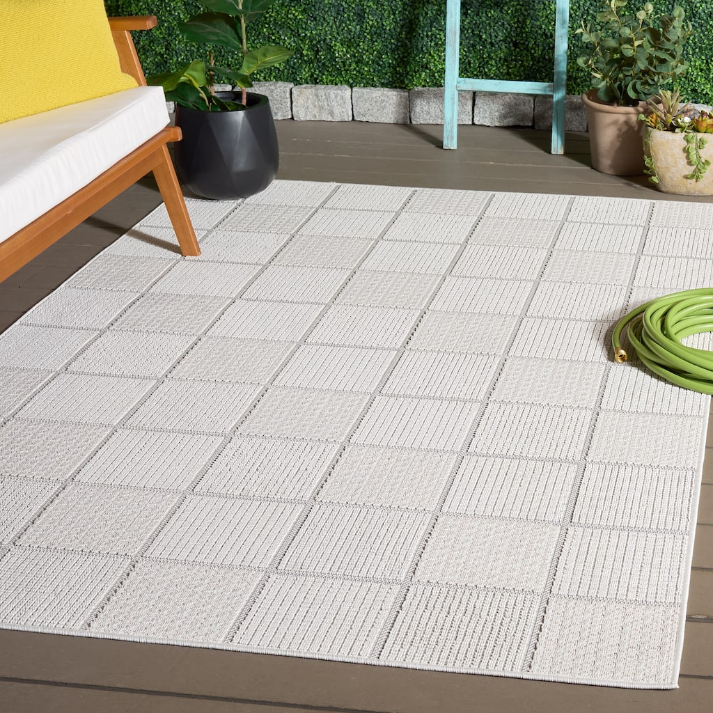 SAFAVIEH Veranda Antonietta Washable Indoor/Outdoor Rug - Weather Resistant & Easy Cleaning