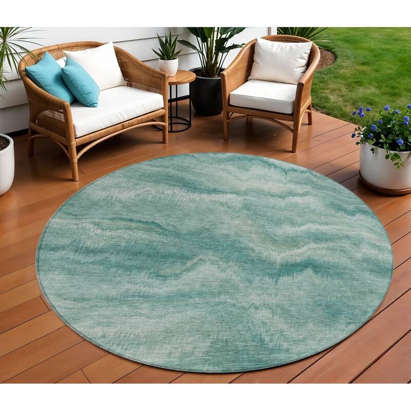 HomeRoots Abstract Transitional Rectangle Outdoor Rug - 8' Round