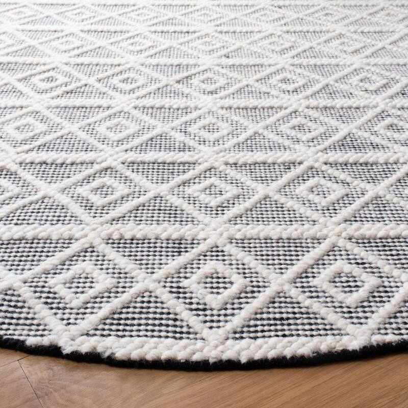 SAFAVIEH Handmade Natura Vilfridur Wool Rug