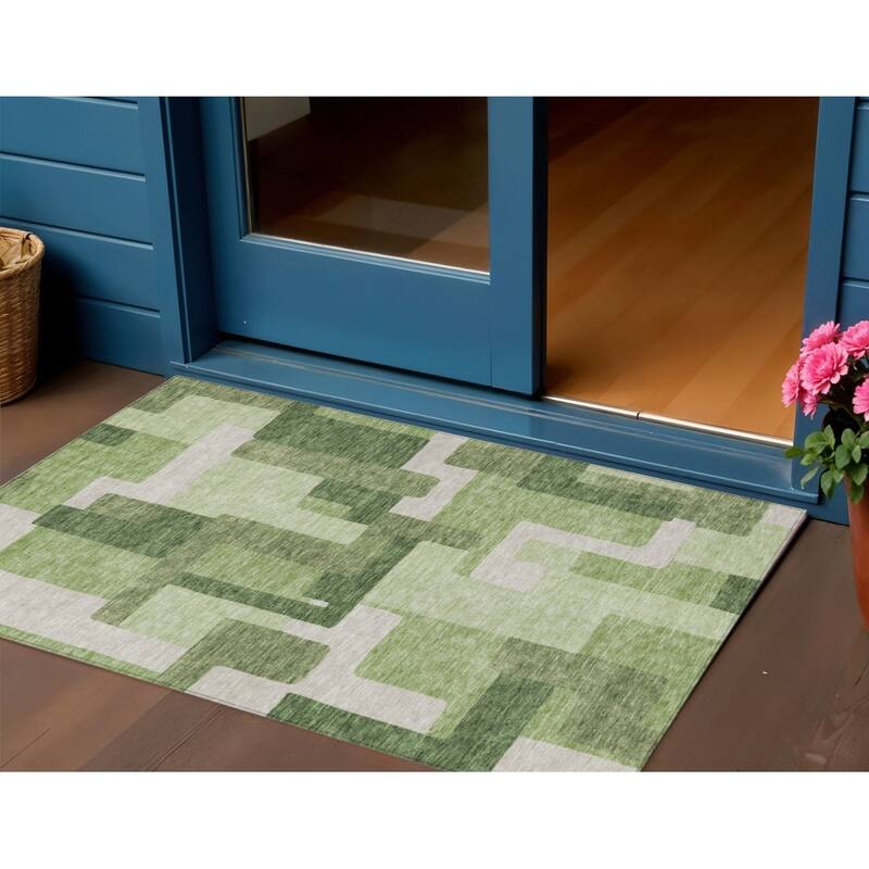 HomeRoots Abstract Transitional Rectangle Outdoor Rug - 3' x 5'