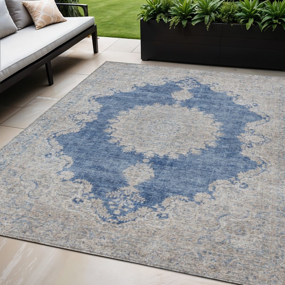 HomeRoots Oriental Traditional Rectangle Outdoor Rug