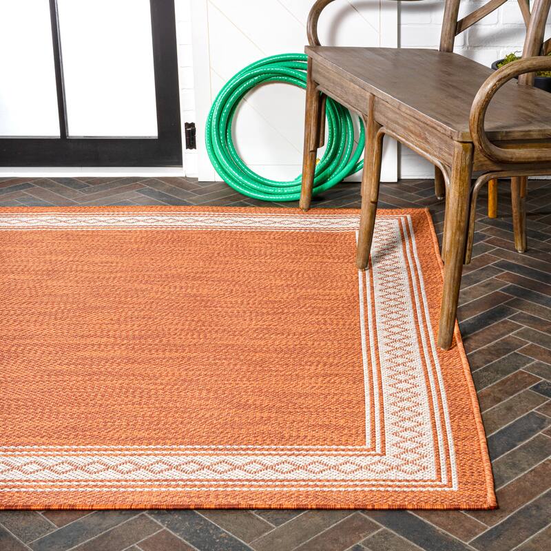 JONATHAN Y Havana Classic Diamond Border Indoor/Outdoor Area Rug - 4 X 6 - Orange/Cream