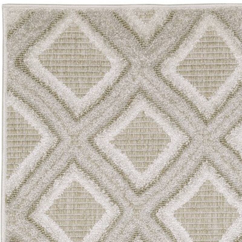 HomeRootsDiamond Transitional Rectangle Area Rug