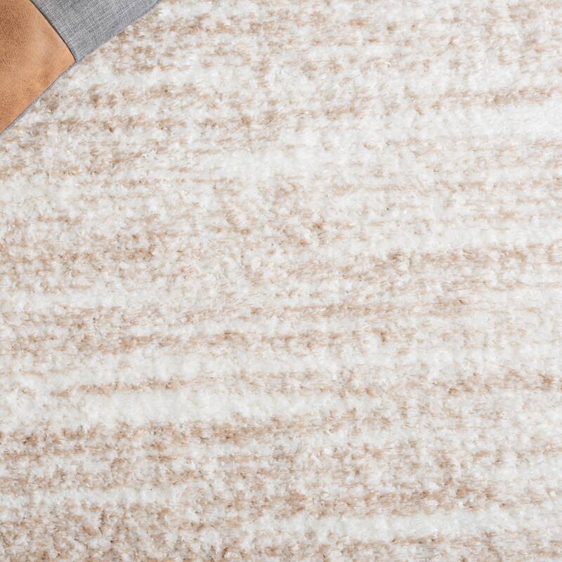 SAFAVIEH Tahoe Katjuscha Shag Modern 1.2-inch Thick Rug - 6'7" Round
