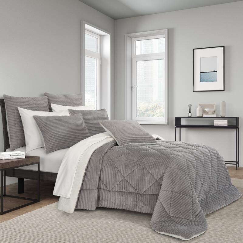 J. Queen New York Everett Comforter Set - Light Grey - King
