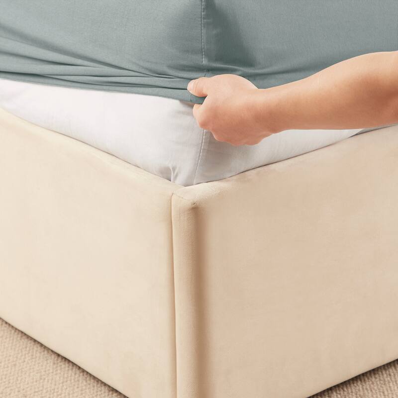 Clara Clark Premium Bamboo Blend Fitted Sheet Set