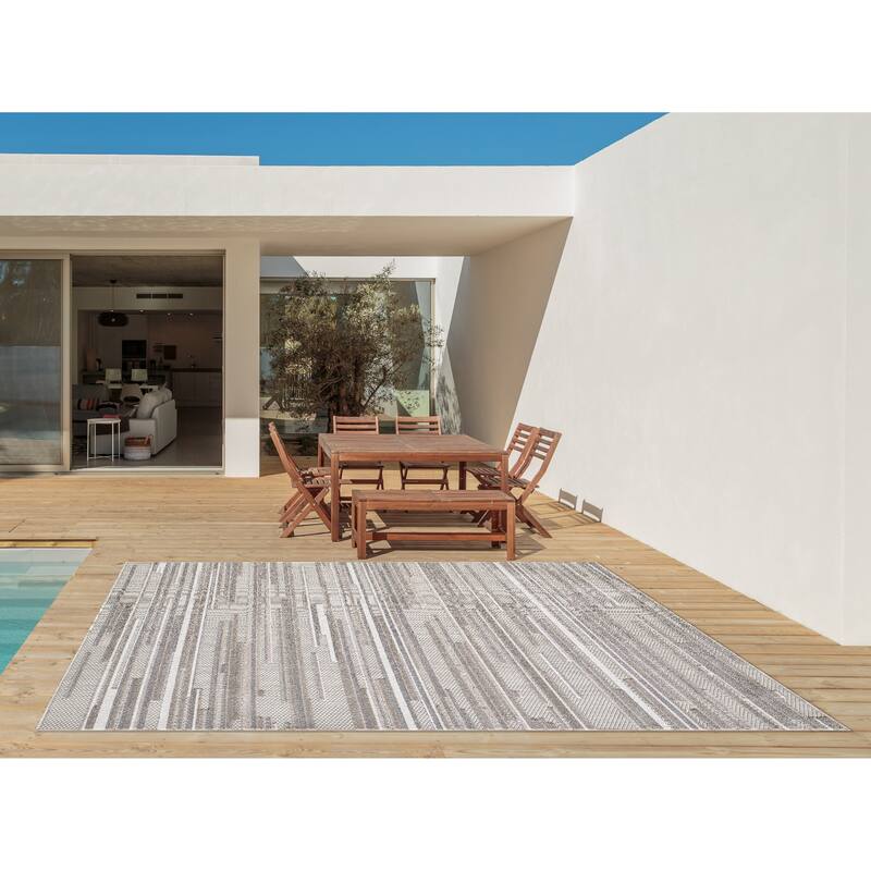 Domani Napa Ombre Textured Stripe Indoor/ Outdoor Rug
