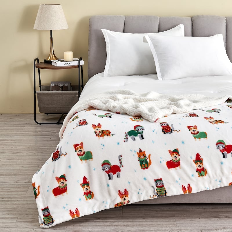 Linery & Co. Velvet Plush Fleece Reversible Sherpa Holiday Printed Throw.