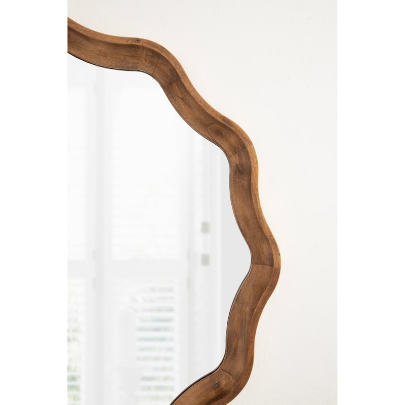 Kate and Laurel Hatherleigh Round Scallop Mirror