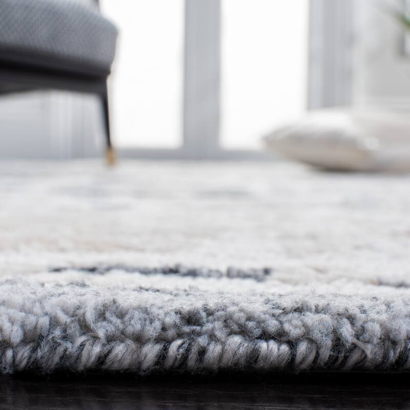 SAFAVIEH Handmade Glamour Adeliya Modern Viscose Rug