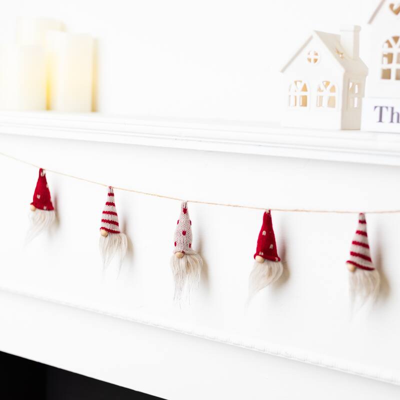 Plush Mini Gnomes with Knitted Hats Christmas Garland - 4.25'