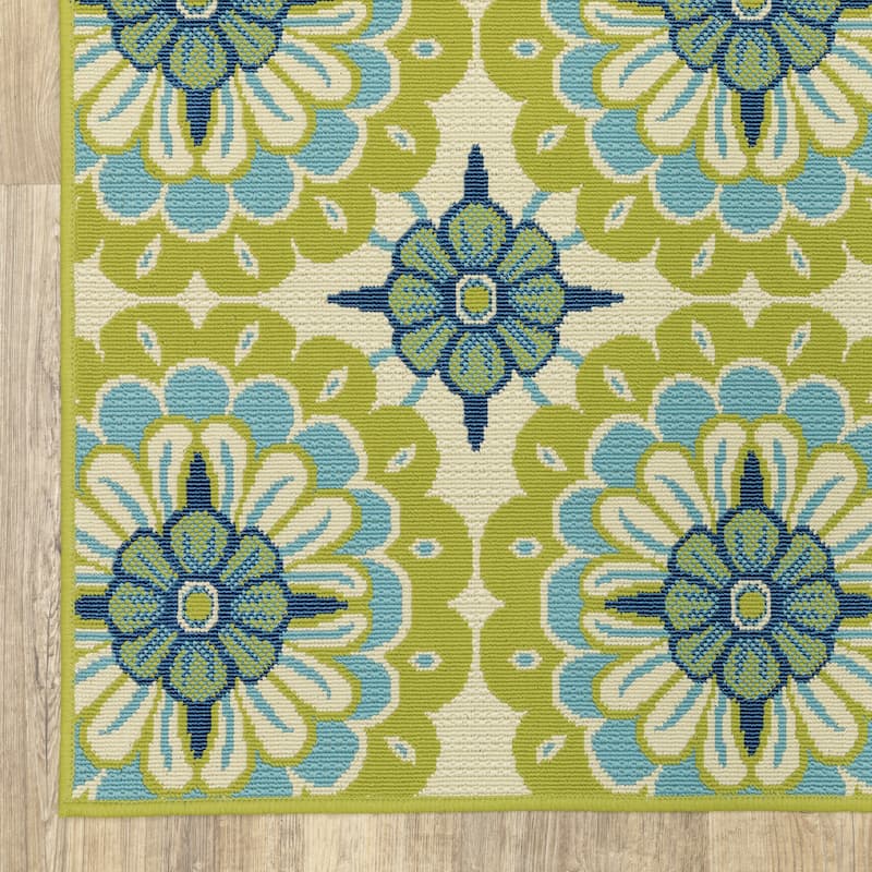 Vista Home Catalina Floral Medallions Indoor/Outdoor Area Rug--