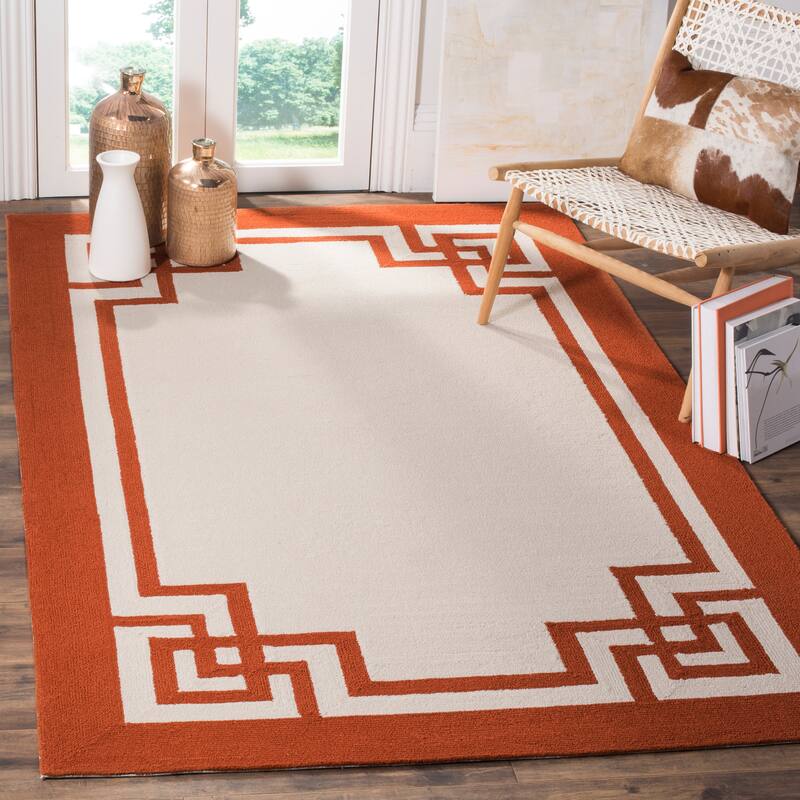 SAFAVIEH Handmade Four Seasons Inguna Floral Rug - 5' x 8' - Off White/Sangria