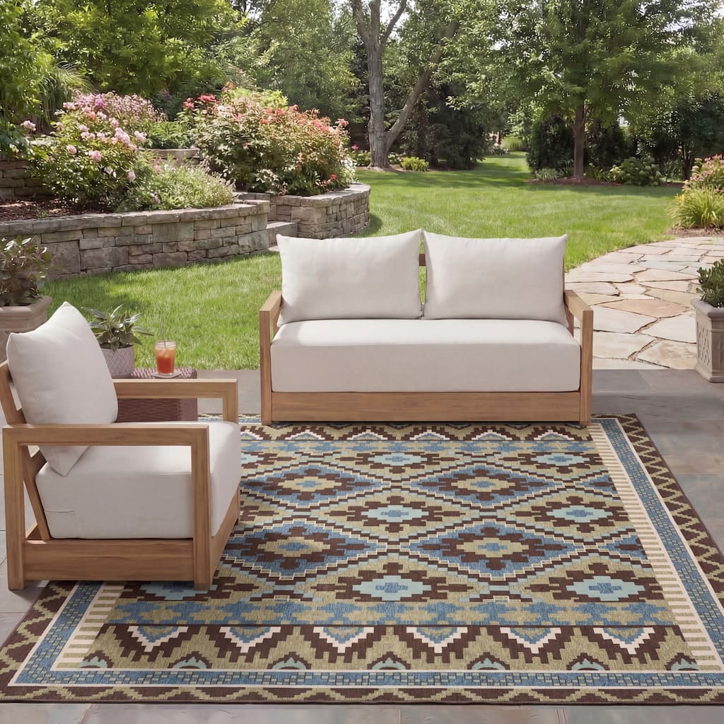 SAFAVIEH Veranda Bukuroshe Indoor/ Outdoor Waterproof Patio Backyard Rug