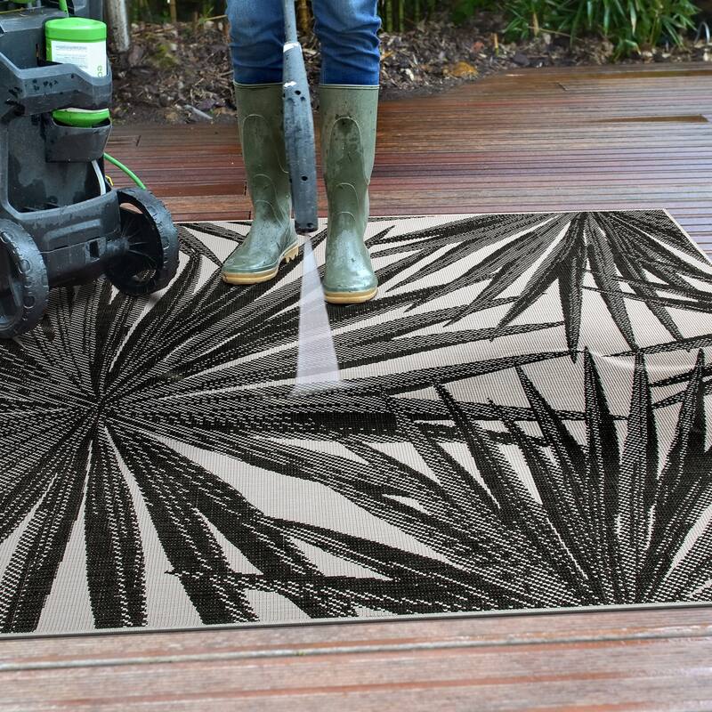 World Rug Gallery Tropical Nature Inspired Indoor/Outdoor Area Rug