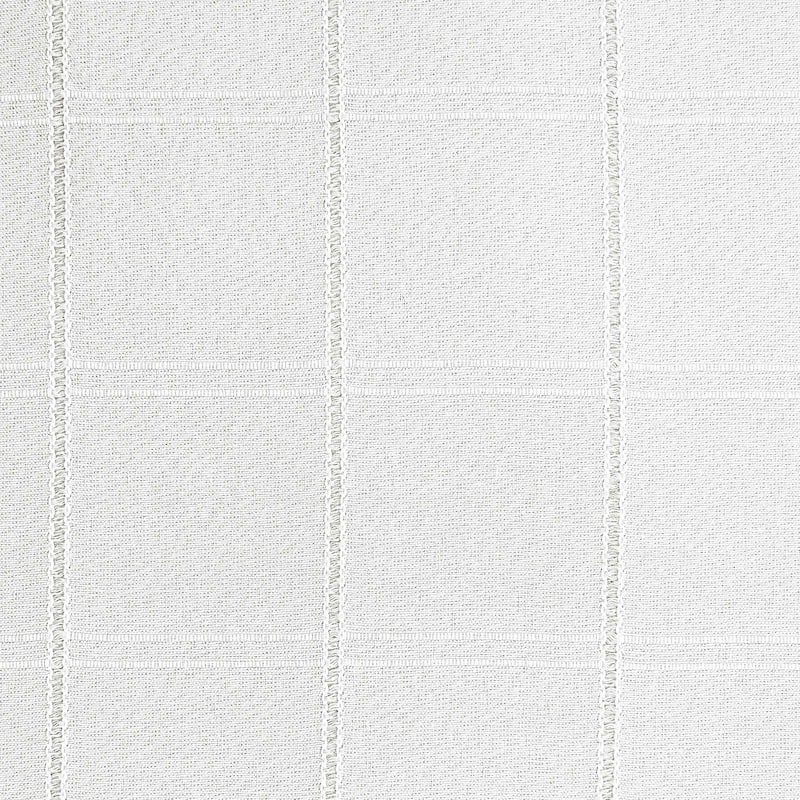 Izod Chadwick White Silver Lurex 70" Round Tablecloth