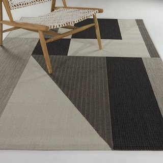 Lavant Geometric Indoor/Outdoor Area Rug - On Sale - Bed Bath & Beyond ...