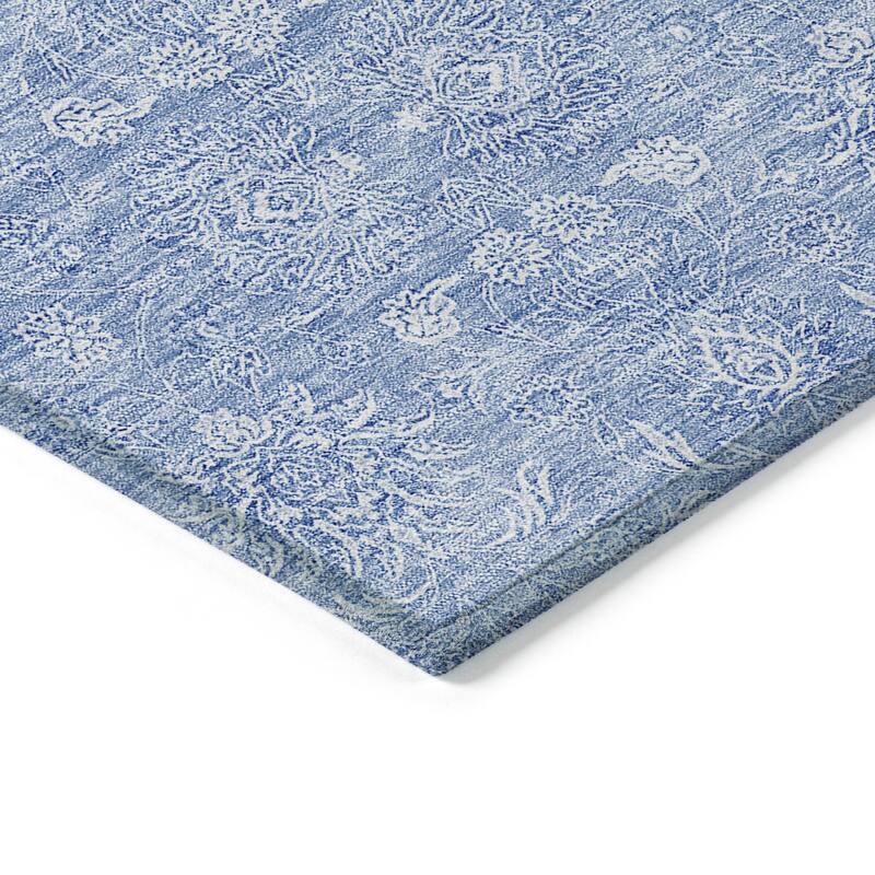 Machine Washable Indoor/ Outdoor Chantille Traditional Floral Rug