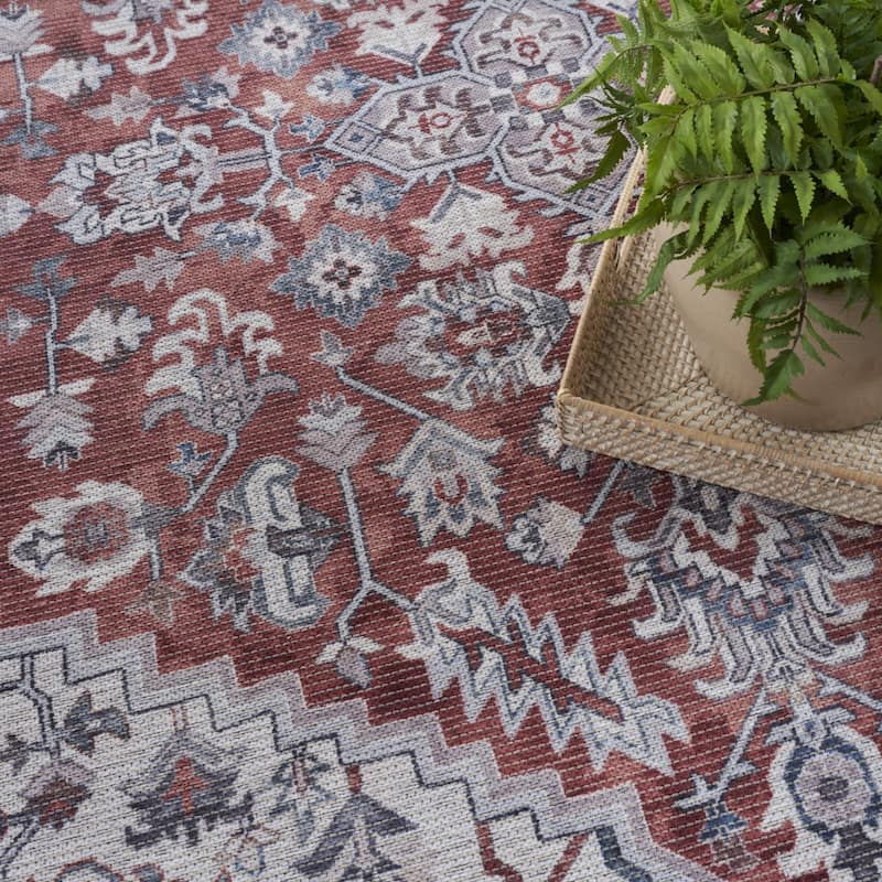 Meri Power Loomed Distressed Floral Area Rug By HomeRoots - 9' x 12'