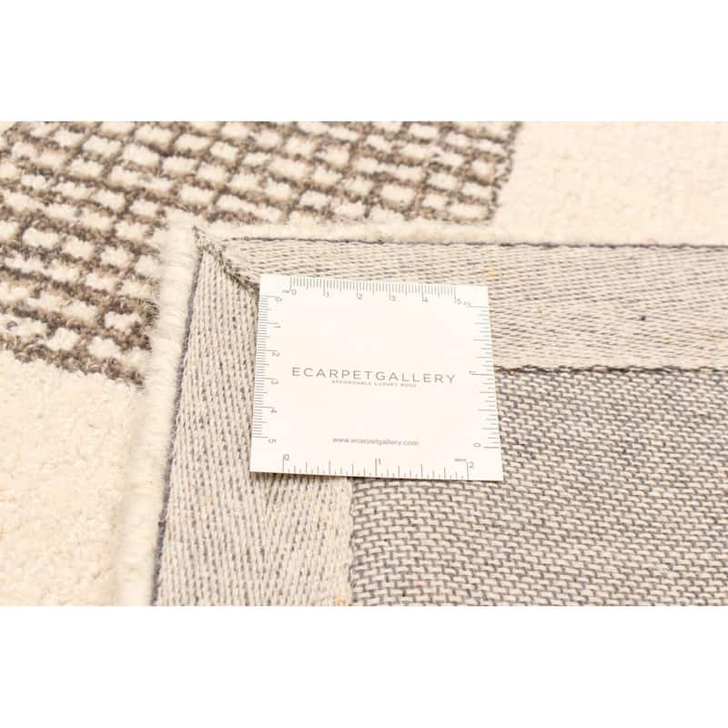 ECARPETGALLERY Hand Tufted Timeless Cream Wool Rug - 5'0 x 7'11