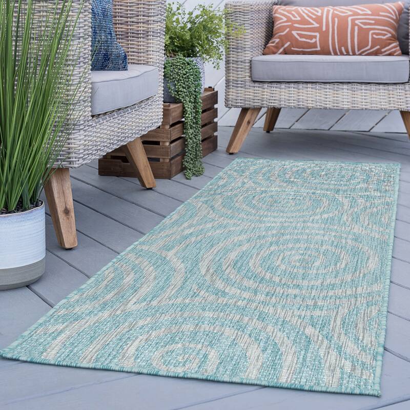 Colonnade Transitional Geometric Indoor/Outdoor Area Rug