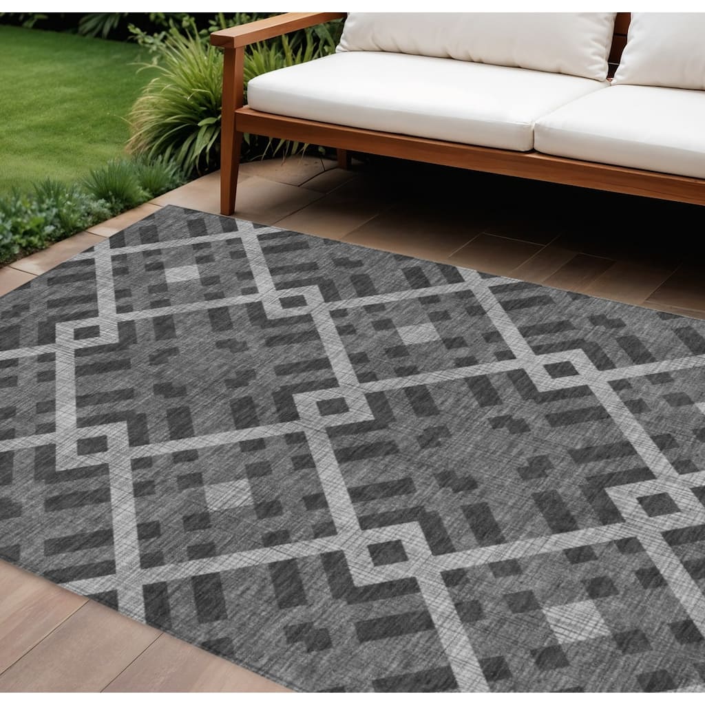 HomeRoots Geometric Transitional Rectangle Outdoor Rug