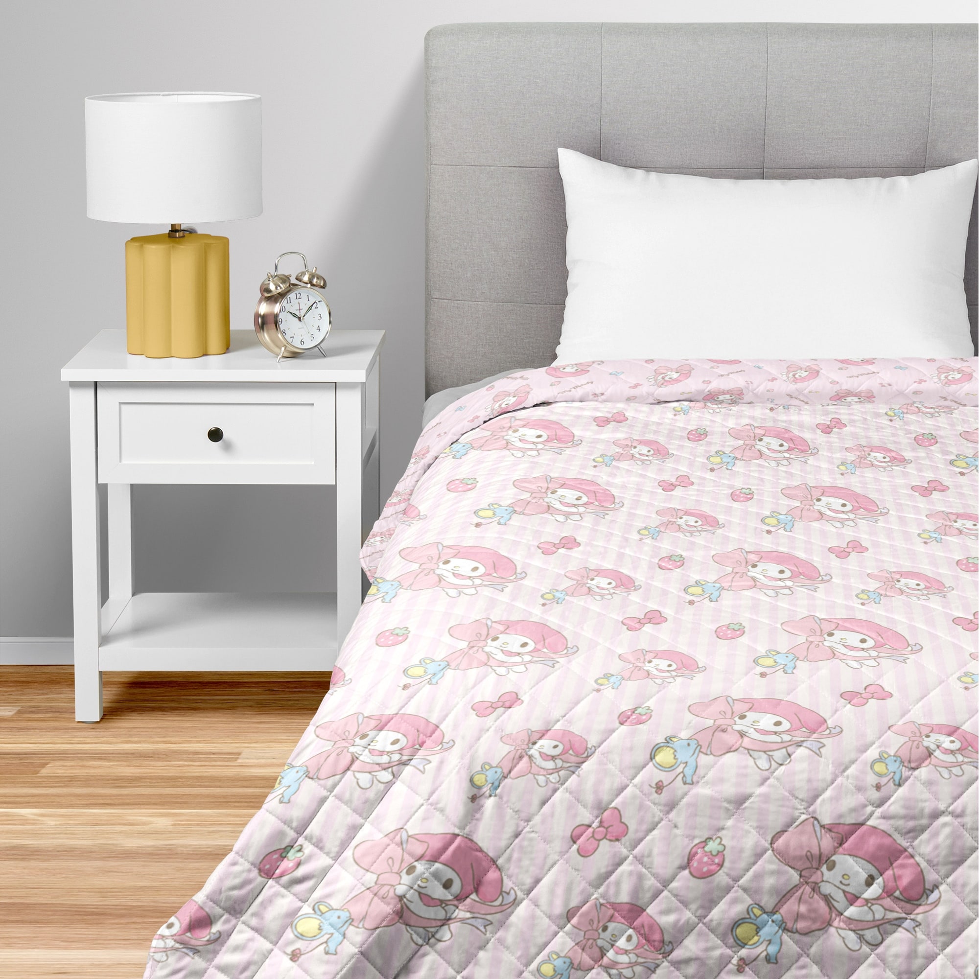Sanrio Hello Kitty and Friends Quilted Blanket