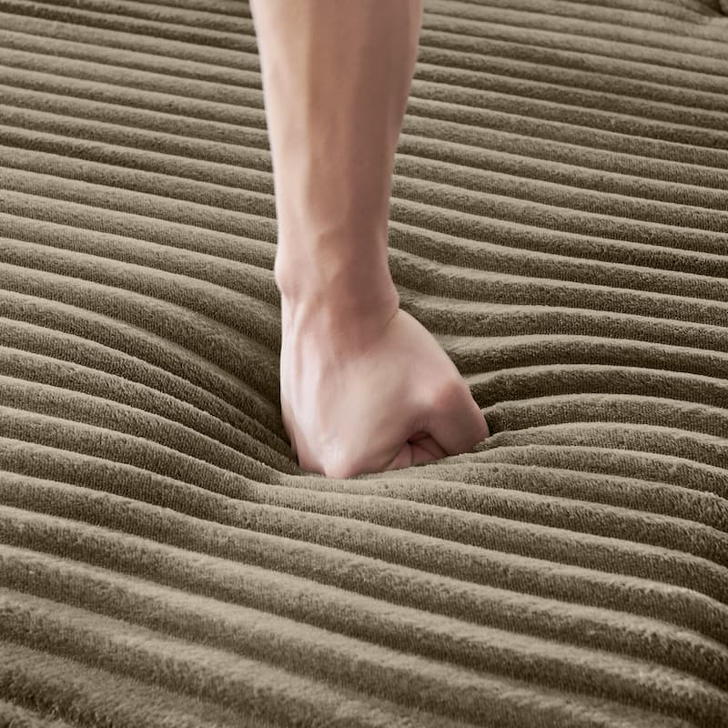 Roomfitters Velvet Lounge Chair No Assembly Required, Fluffy Single Lazy Sofa for Living Room and Bedroom