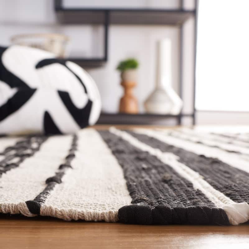 SAFAVIEH Handmade Striped Kilim Chrissy Flatweave Cotton Rug