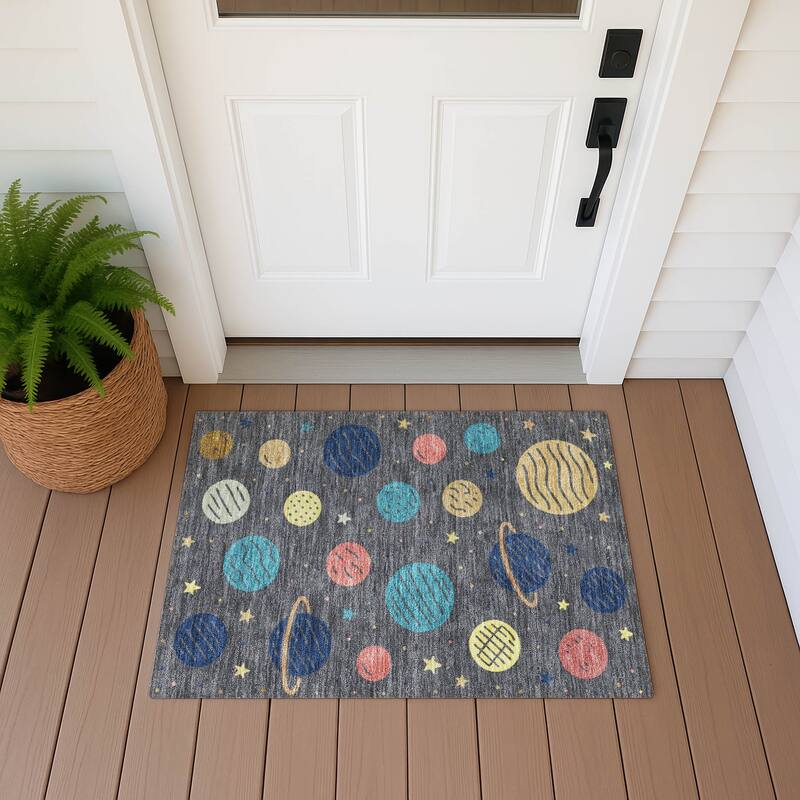 Machine Washable Indoor/ Outdoor Modern Planets Chantille Rug - Graphite - 1'8" x 2'6"