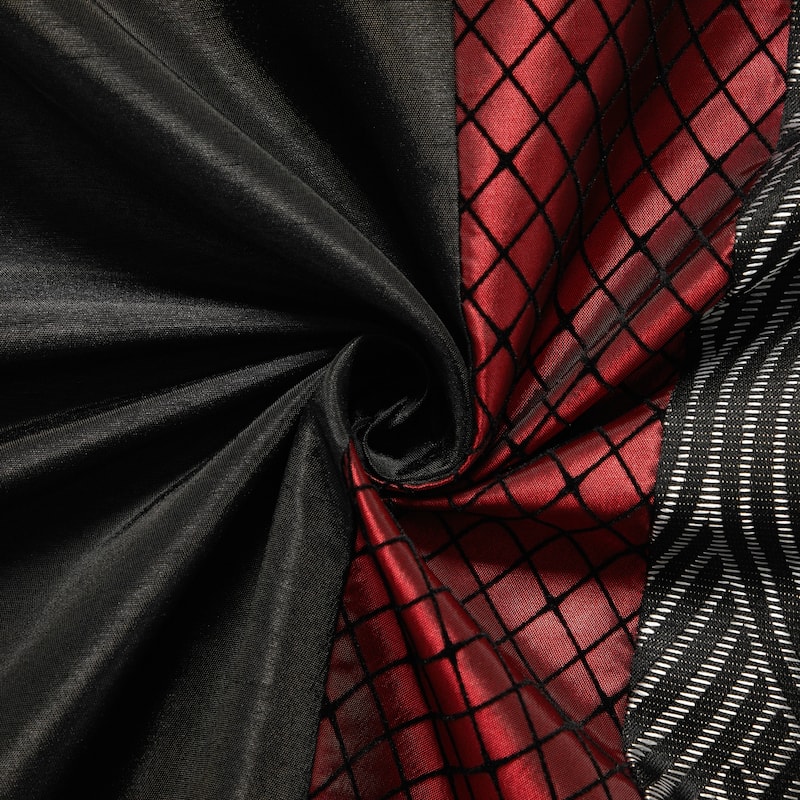 Nanshing Ester Red and Black 7-Piece Comforter Set