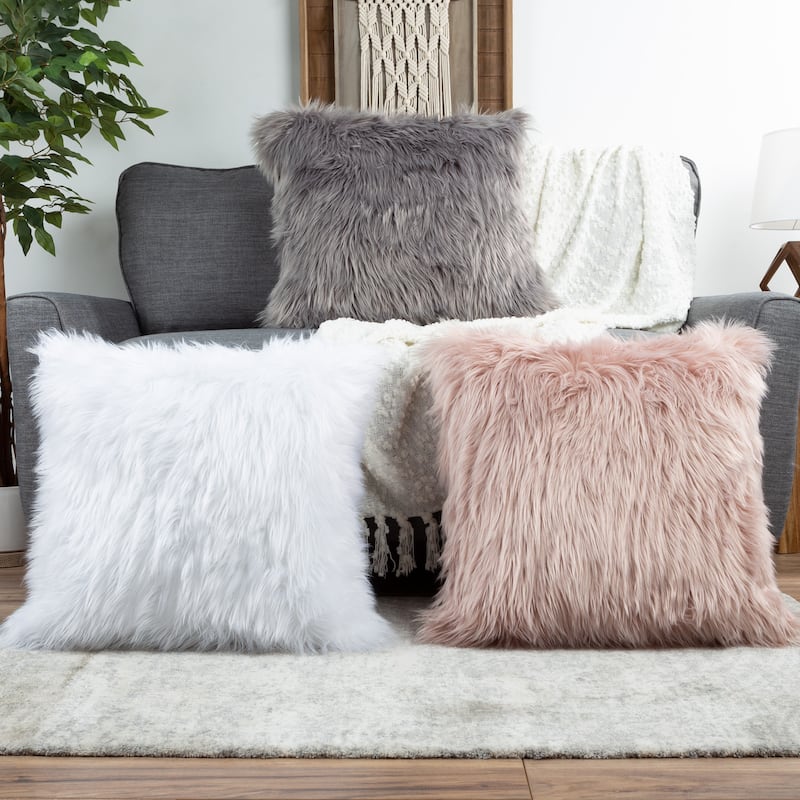 Hastings Home 22-Inch Square Faux Fur Pillow