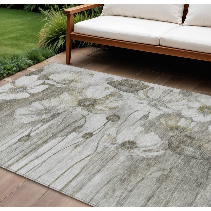 HomeRoots Floral Transitional Rectangle Outdoor Rug - 10' X 14'