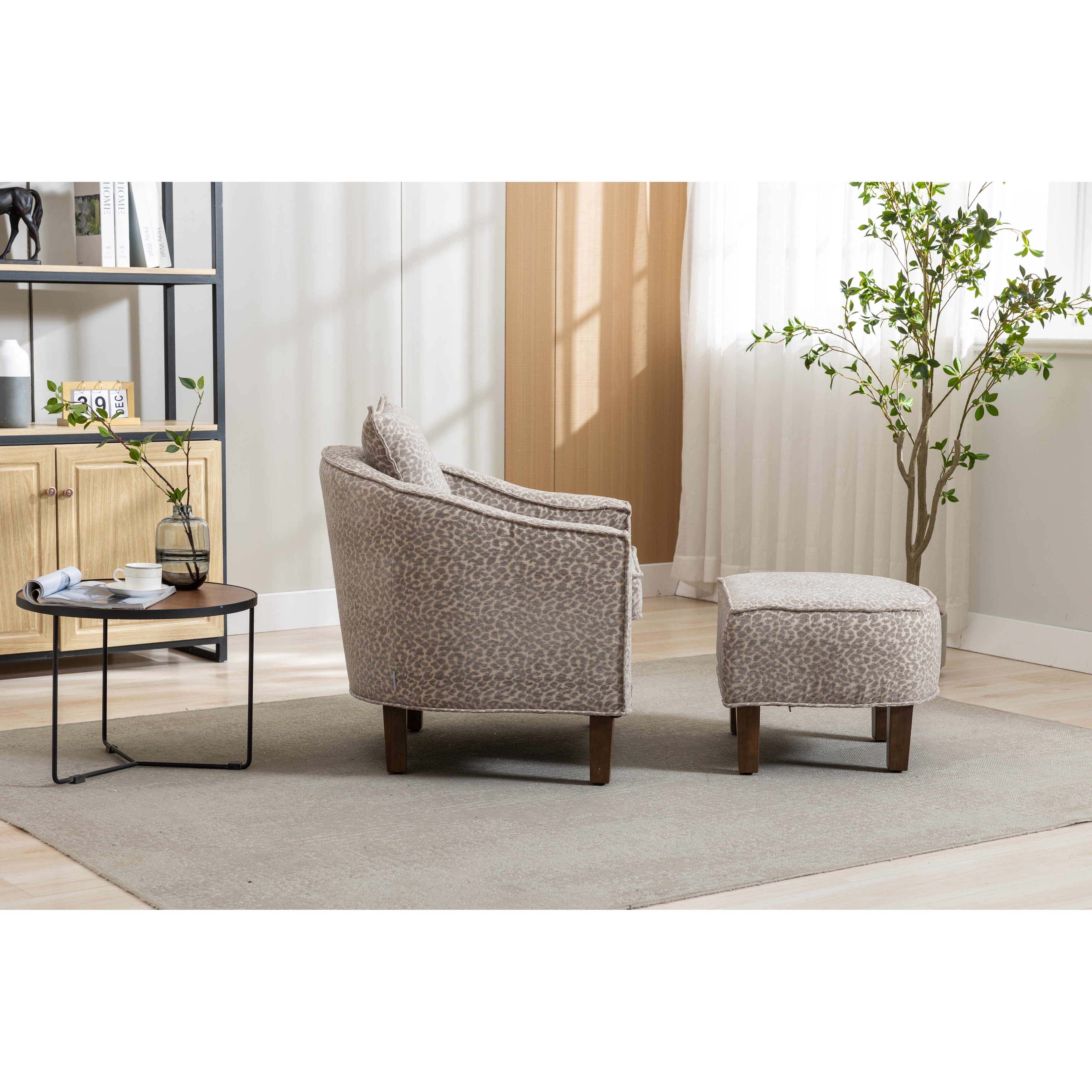 Leopard lounge store chair