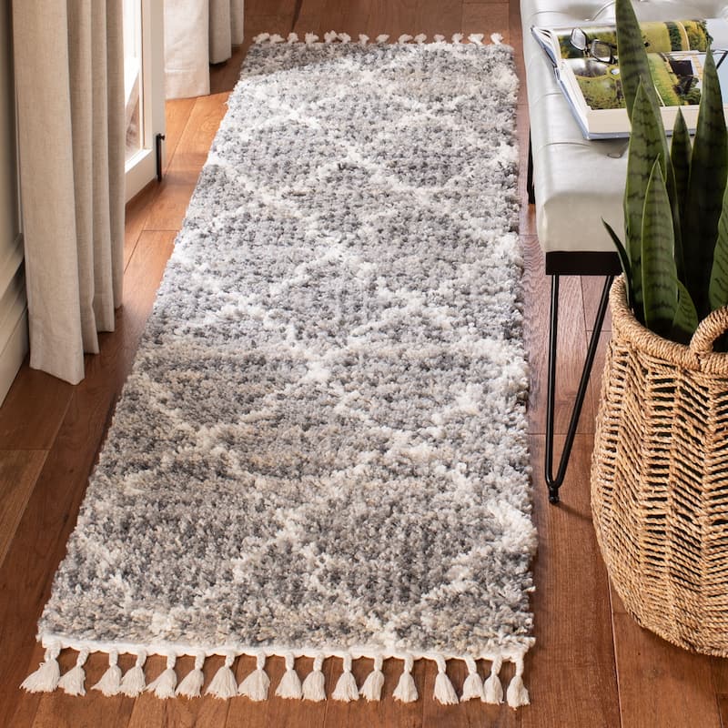 SAFAVIEH Montreal Shag Loyce 2-inch Thick Rug - 2'2" x 8' Runner - Grey/Ivory