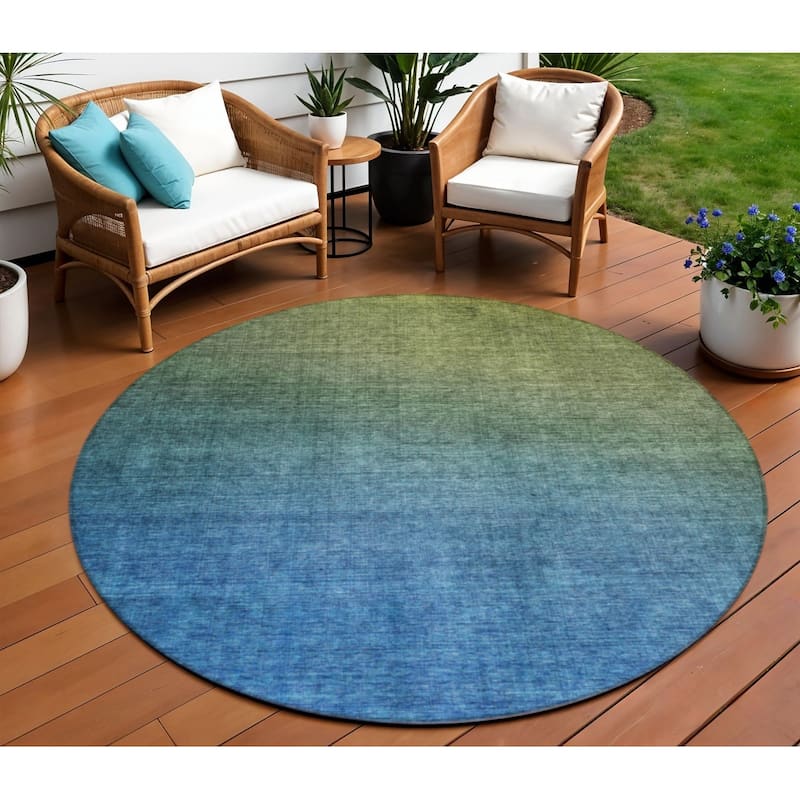 HomeRoots Ombre Transitional Rectangle Outdoor Rug - 8' Round