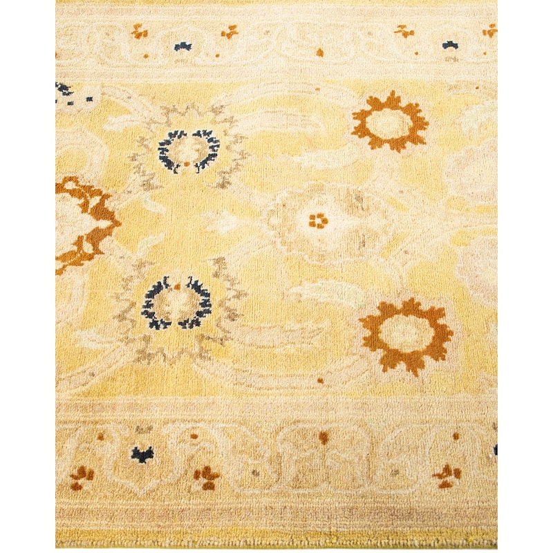 Overton Handknotted Wool Contemporary Floral Green Runner