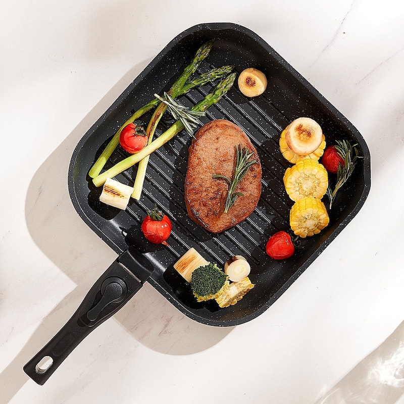 Aluminum 17 Piece Cookware Set with Detachable Handles and Non-Stick Coating