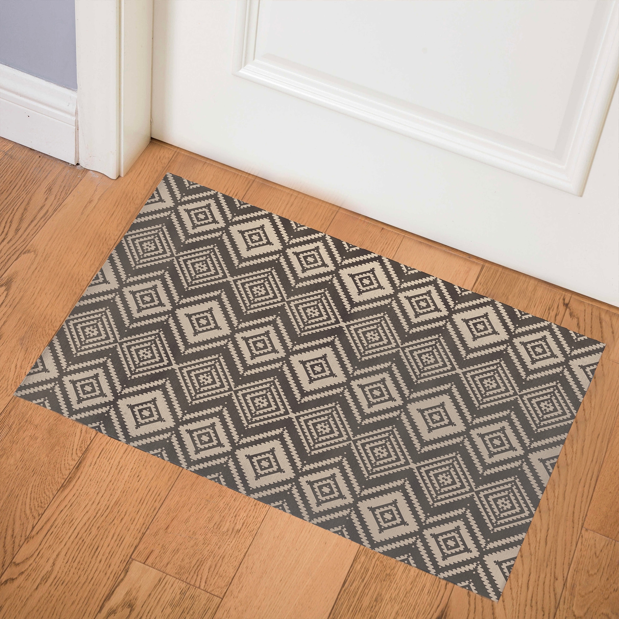 https://ak1.ostkcdn.com/images/products/is/images/direct/bba13e1c7dd518ac7f14419672df43394e4c8caf/MAYA-Indoor-Floor-Mat-By-Kavka-Designs.jpg