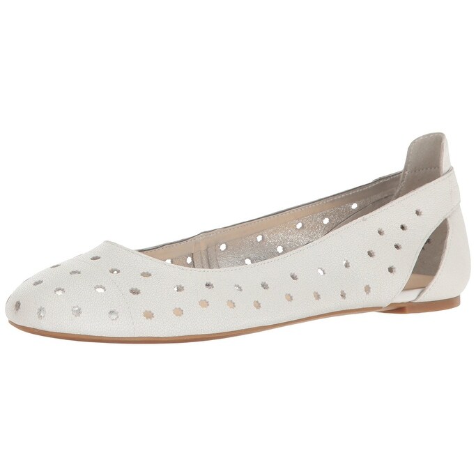 nine west beige flats